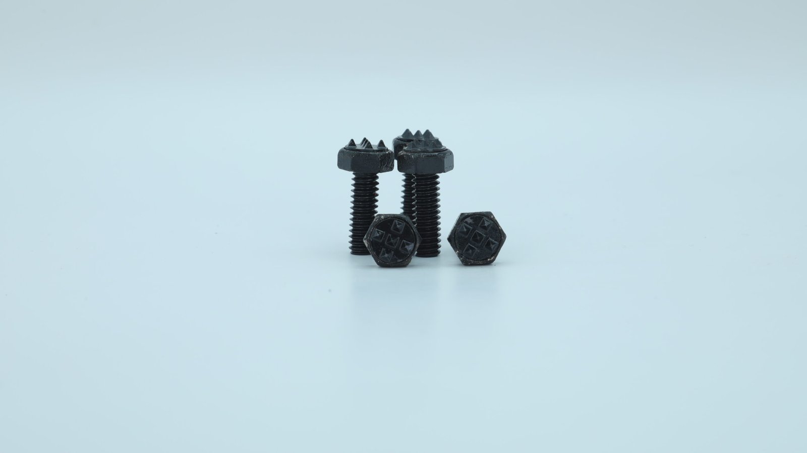 HGC-5 Pigging Studs viewed from the side